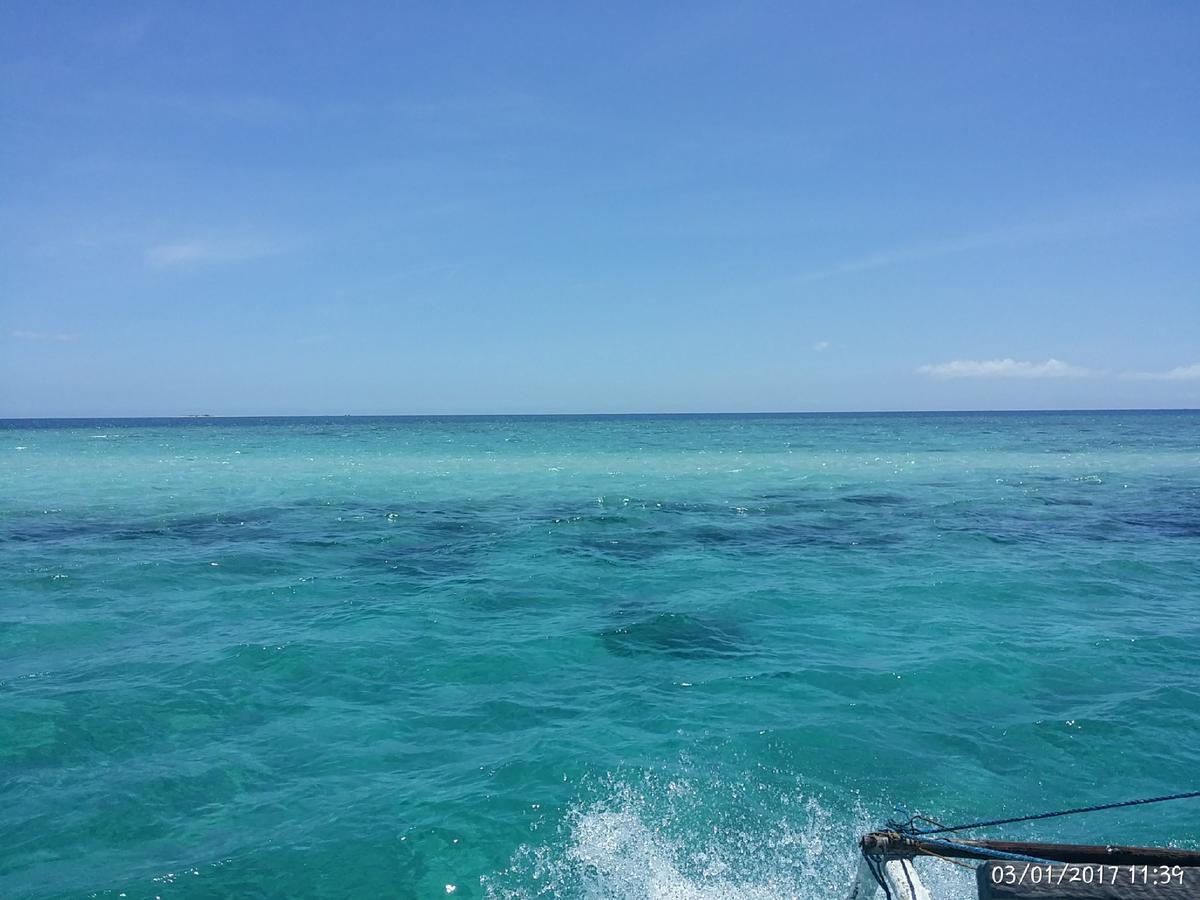 Peace & Love Beach Club Roxas  外观 照片