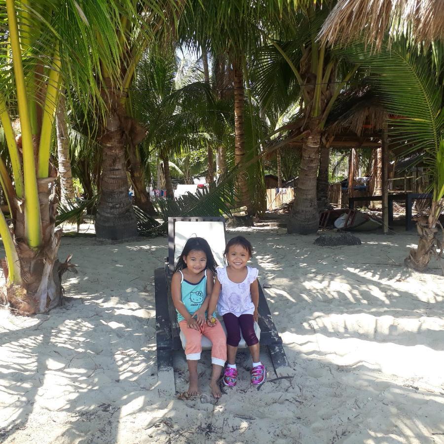 Peace & Love Beach Club Roxas  外观 照片